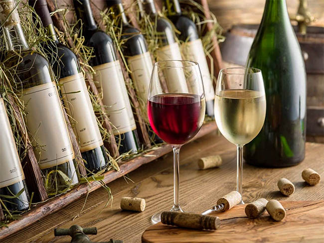how many bottles of wine are in a case
