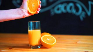 How To Juice An Orange Without A Juicer